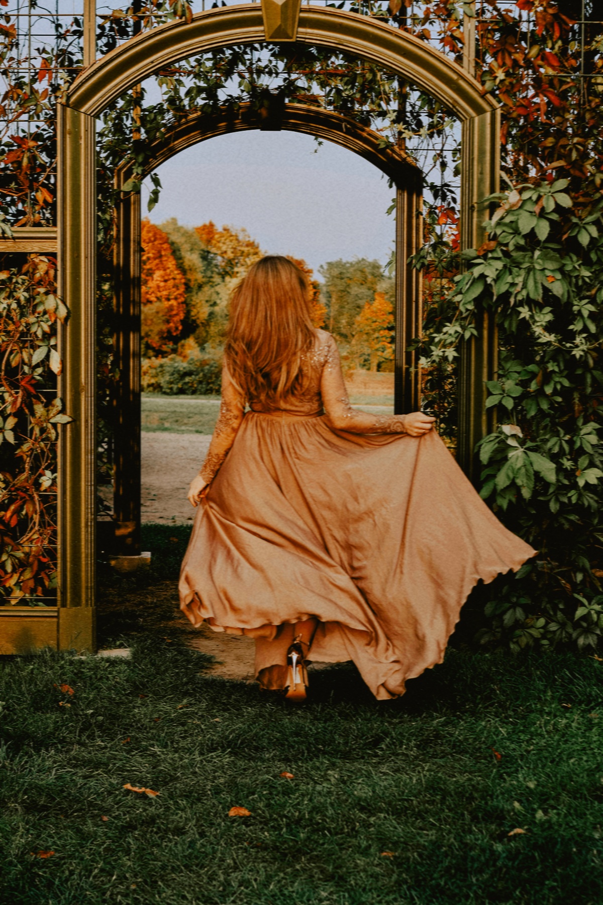How to Create a Magical Garden Entrance: Arbors, Gates, Pathways, and Beautiful Thresholds
