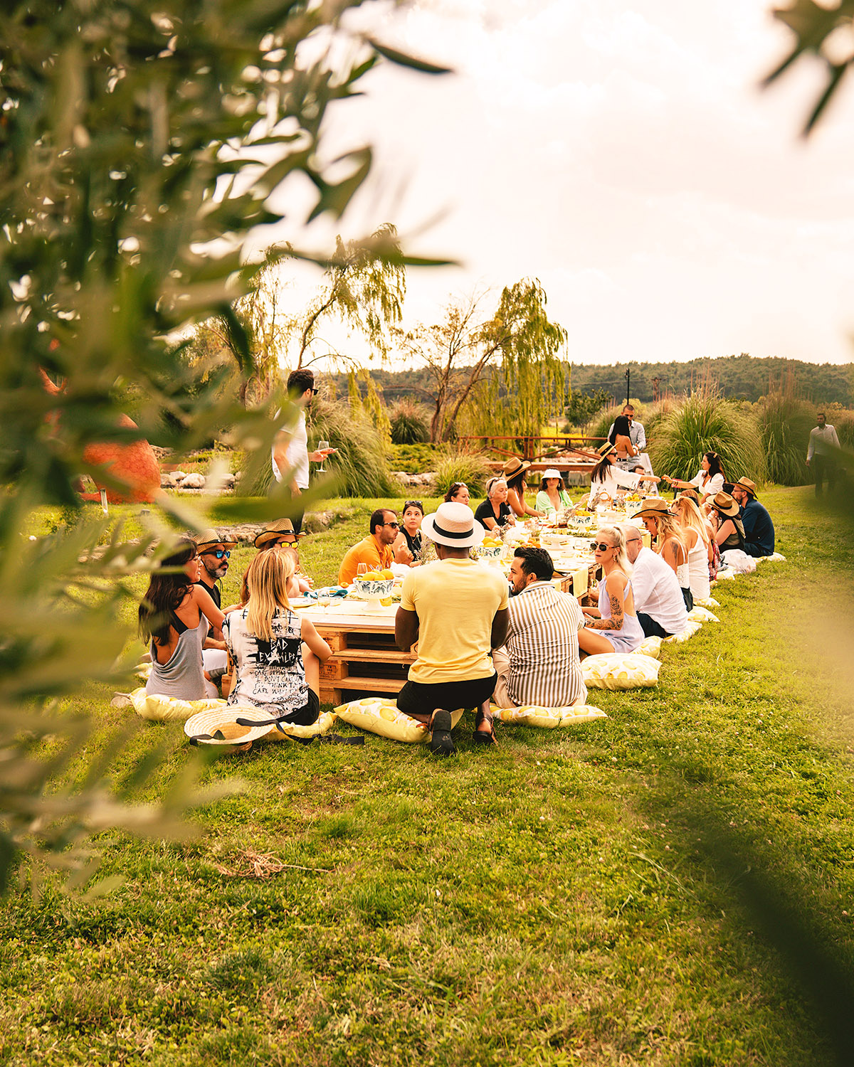 A High Summer Garden Gathering: 18 Beautiful Ways to Gather Outdoors